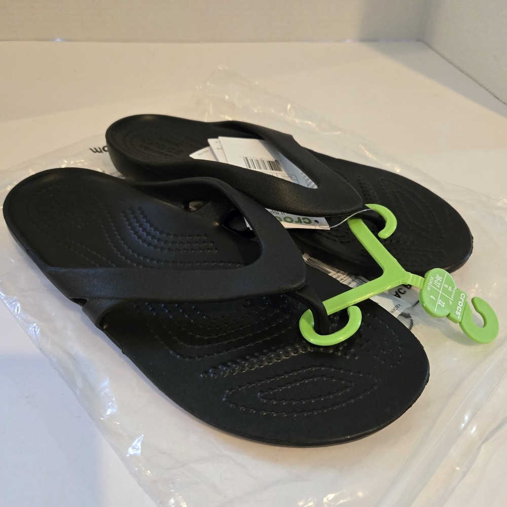 NWT New Crocs Women Size 6 Kadee II Flip Flops‎ Sandals Slippers Black